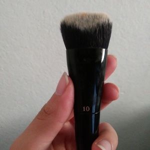 kat von D 10 brush